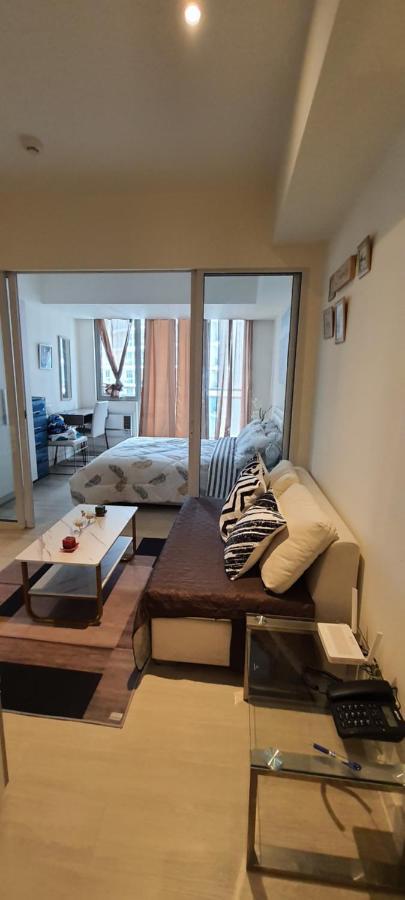 Paranaque City Jn Condotel The Azure Urban Resort Residences المظهر الخارجي الصورة