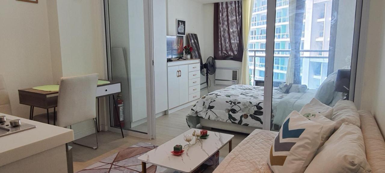 Paranaque City Jn Condotel The Azure Urban Resort Residences المظهر الخارجي الصورة