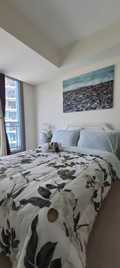 Paranaque City Jn Condotel The Azure Urban Resort Residences المظهر الخارجي الصورة